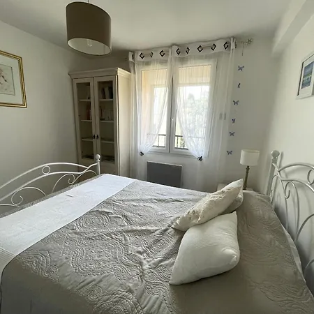 Pres - Fr-1-309-5 Apartment